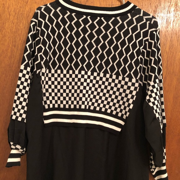 Boutique J Renee Sweater top button flowy dress. - Picture 9 of 12